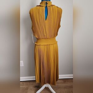 Nanette Nanette Lepore High Neck Pleated Dress Women's Size BROWN Smocked MID 8